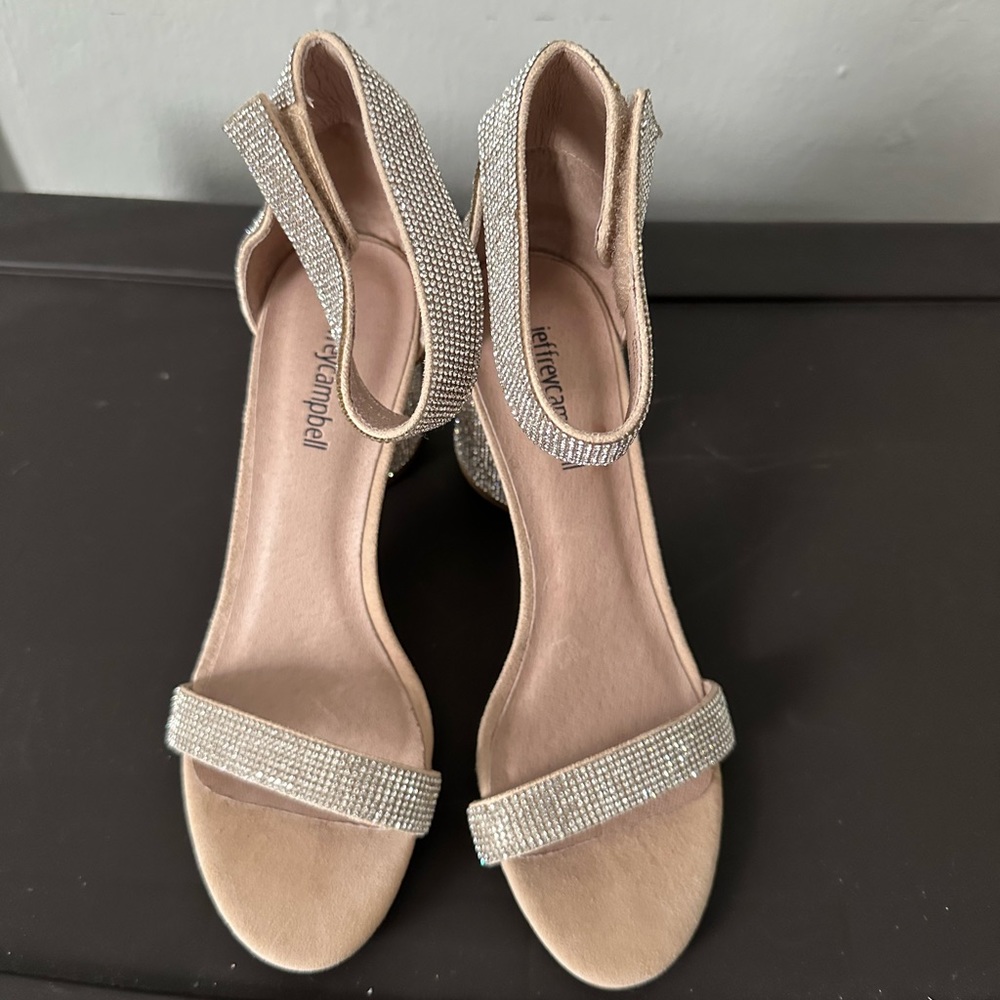 Jeffrey Campbell Heels- Nude/Silver- size 7